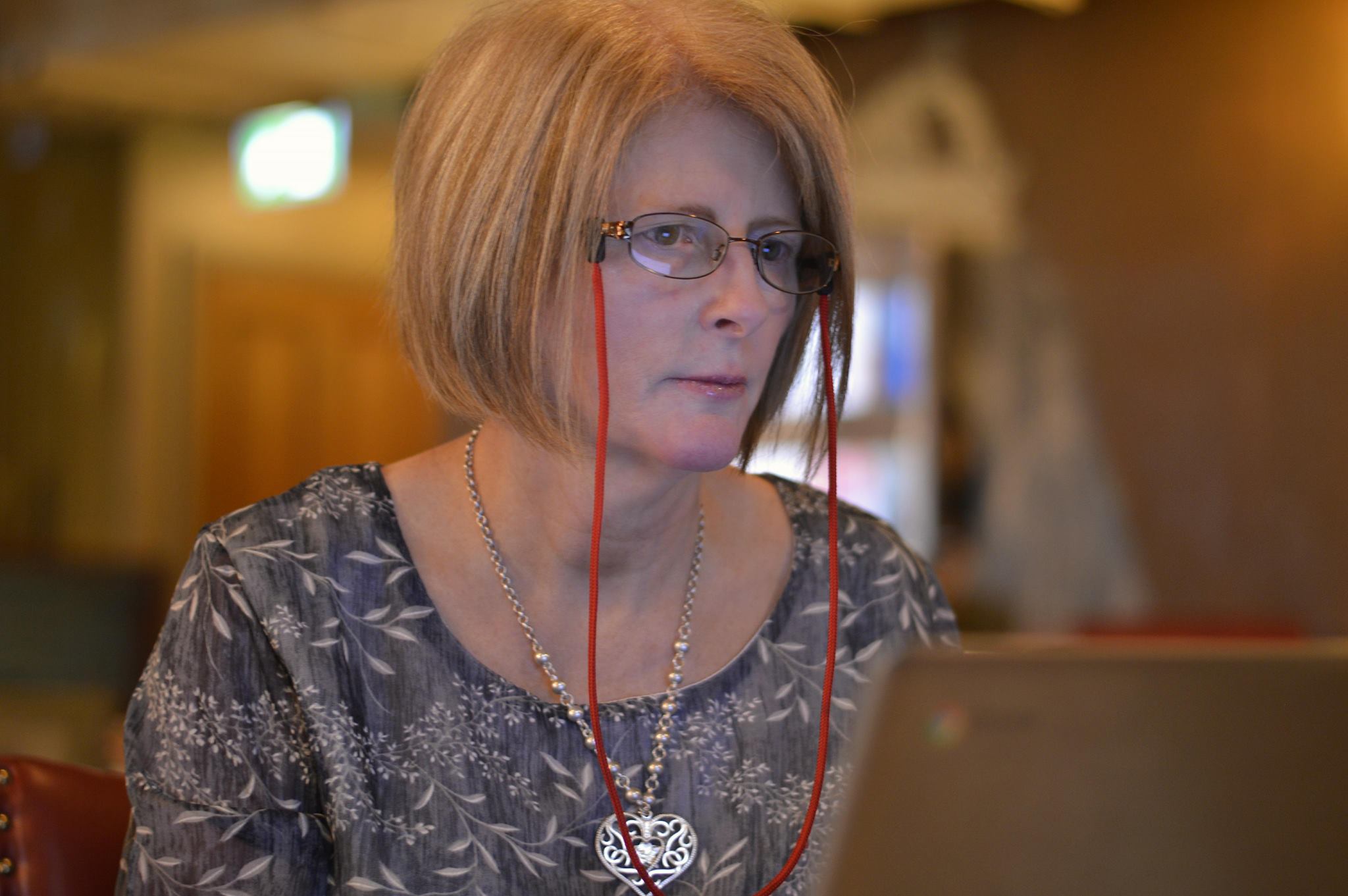 Online Hypnotherapy sessions with Sally Thomas. Mind Therapies with Sally